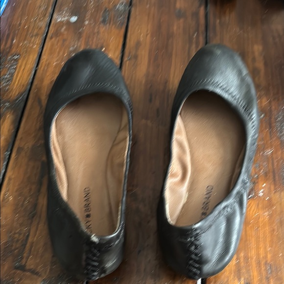Lucky Brand Black Flats Classic Minimalist Design - Picture 1 of 3